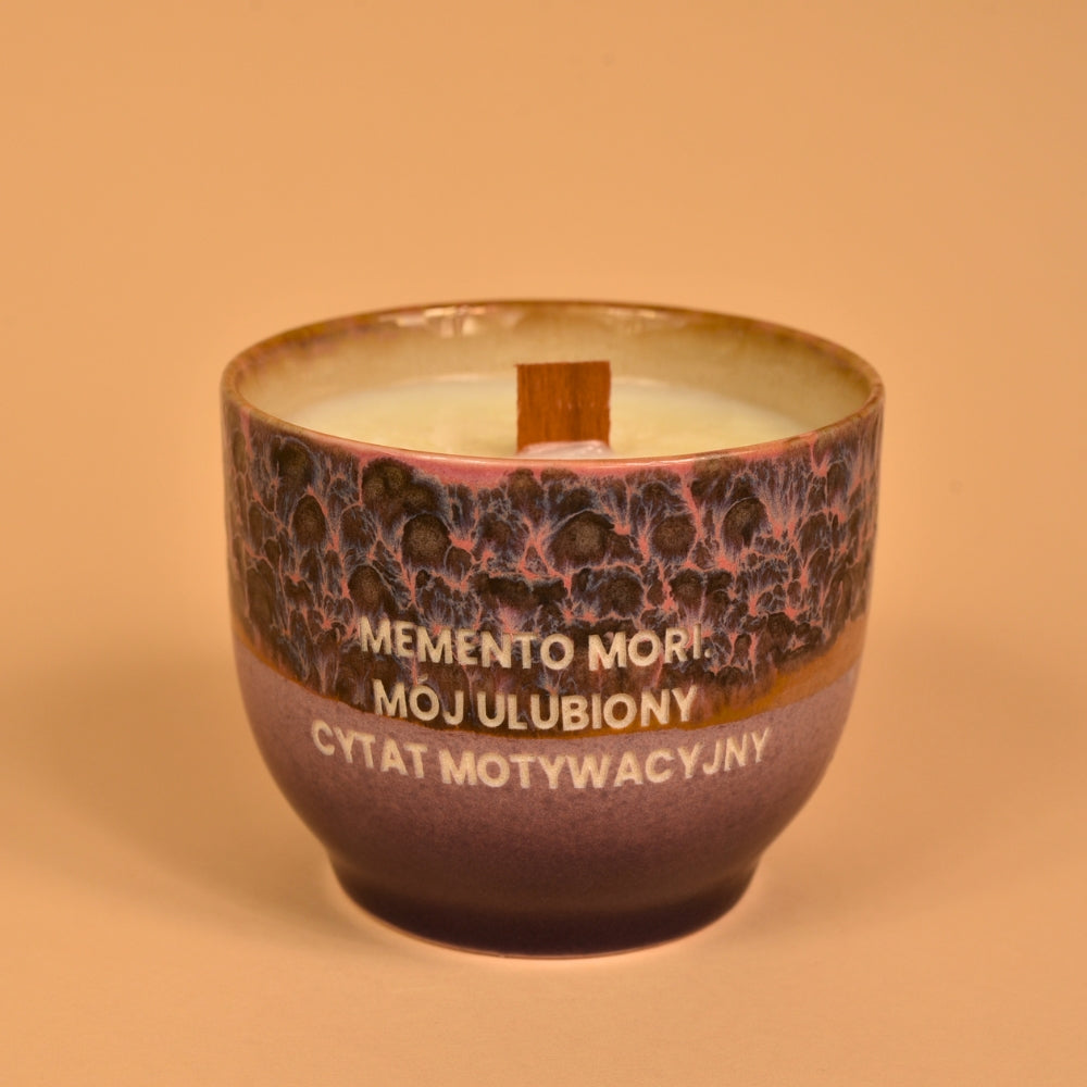 Świeca sojowa „Memento mori. Mój ulubiony cytat motywacyjny” (Bruno)