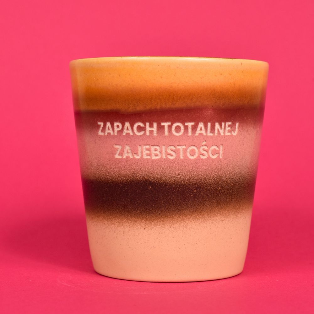 Świeca sojowa „Zapach totalnej zajebistości” (Roma)
