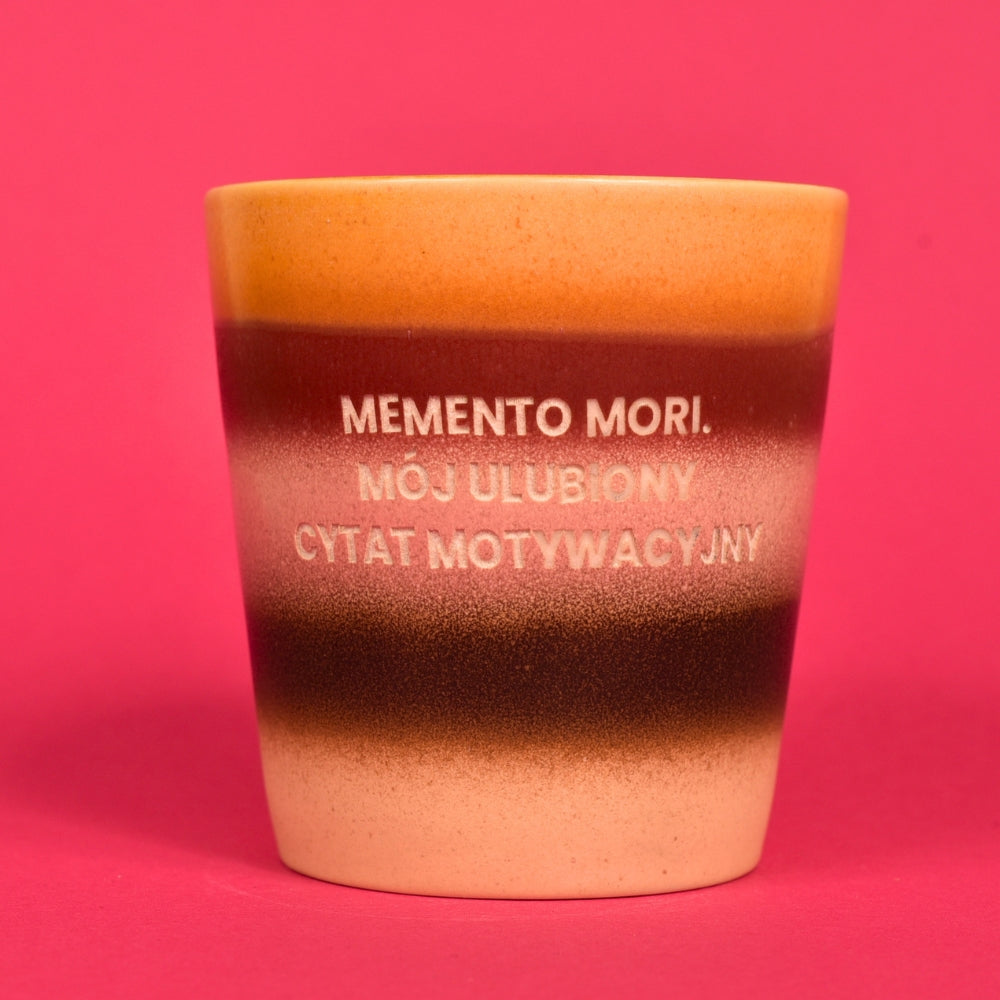 Świeca sojowa „Memento mori. Mój ulubiony cytat motywacyjny” (Roma)